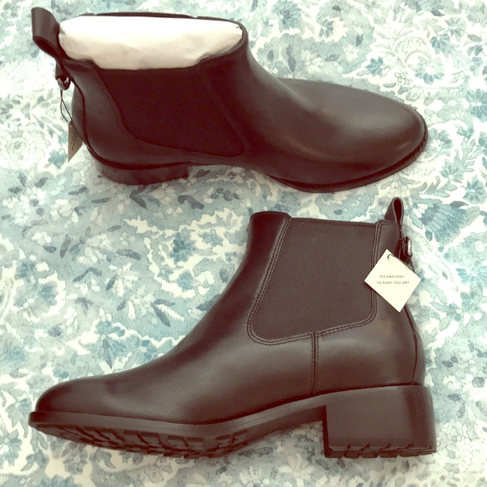 Brand new COLE HAAN black ankle boots!